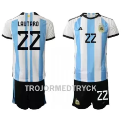 Argentina Lautaro Martinez 22 VM 2022 Fotbollströja Barn Hemma Argentina Lautaro Martinez 22 VM 2022 Fotbollströja Barn Hemma