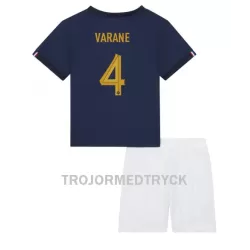 Frankrike Raphael Varane 4 VM 2022 Fotbollströja Barn Hemma Frankrike Raphael Varane 4 VM 2022 Fotbollströja Barn Hemma