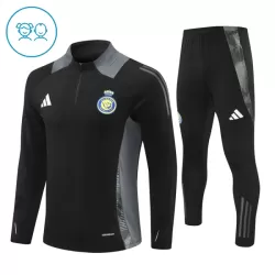 Al Nassr Träningströjasats Quarter-Zip Barn 2024/25 Svart Al Nassr Träningströjasats Quarter-Zip Barn 2024/25 Svart