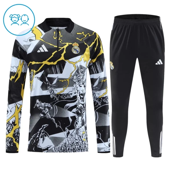 Real Madrid Marvel Träningströjasats Quarter-Zip Barn 2026/27 Svart Real Madrid Marvel Träningströjasats Quarter-Zip Barn 2026/27 Svart