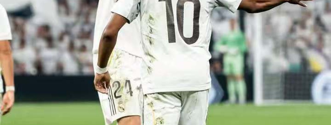 Mbappé firar sin första La Liga-seger iklädd Real Madrid-tröja nummer 10. Mbappé firar sin första La Liga-seger iklädd Real Madrid-tröja nummer 10.