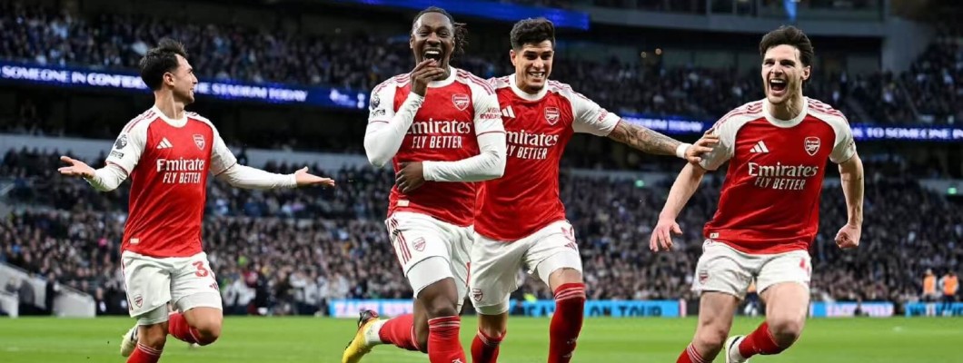 Rödvita fanor mot Blue Moon Chasers: Den ultimata kampen om Premier League-tronen Rödvita fanor mot Blue Moon Chasers: Den ultimata kampen om Premier League-tronen